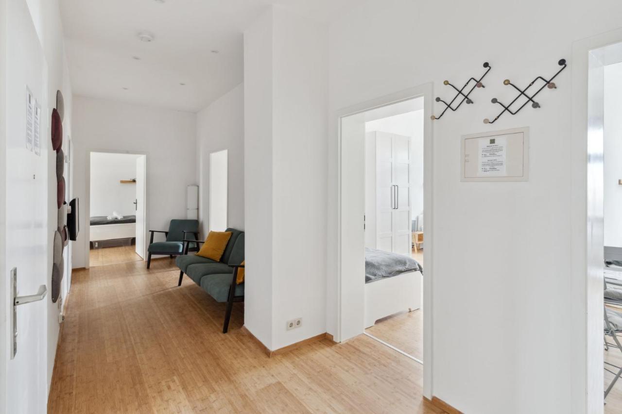 Apartment Fuer 13 Gaeste, 5 Schlafzimmer, 2 Baeder, 2 Loggia'S, Leipzig Zentrum Ost ภายนอก รูปภาพ