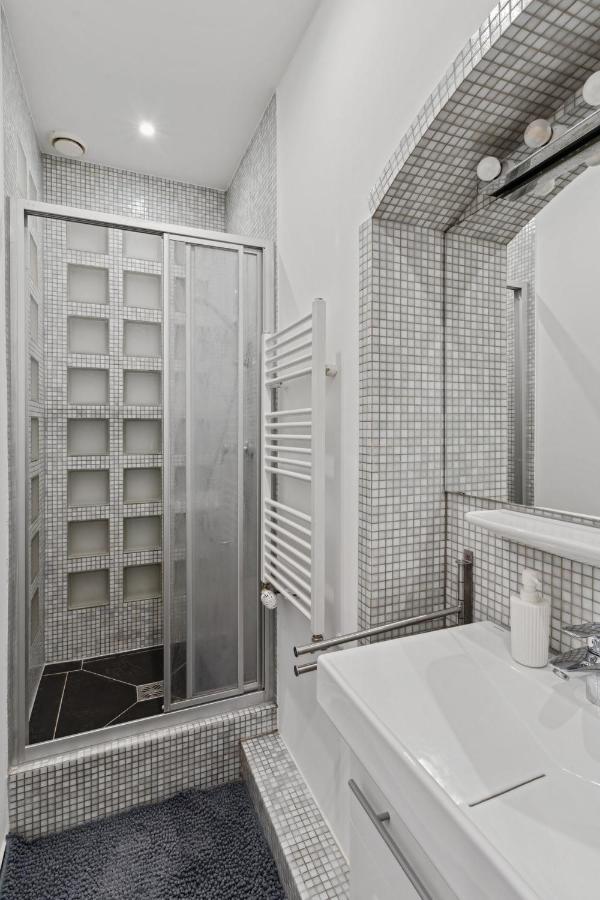 Apartment Fuer 13 Gaeste, 5 Schlafzimmer, 2 Baeder, 2 Loggia'S, Leipzig Zentrum Ost ภายนอก รูปภาพ