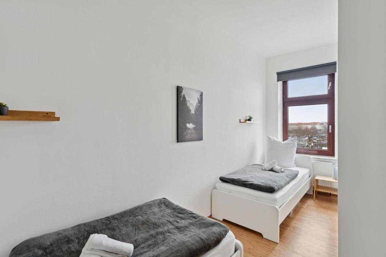 Apartment Fuer 13 Gaeste, 5 Schlafzimmer, 2 Baeder, 2 Loggia'S, Leipzig Zentrum Ost ภายนอก รูปภาพ
